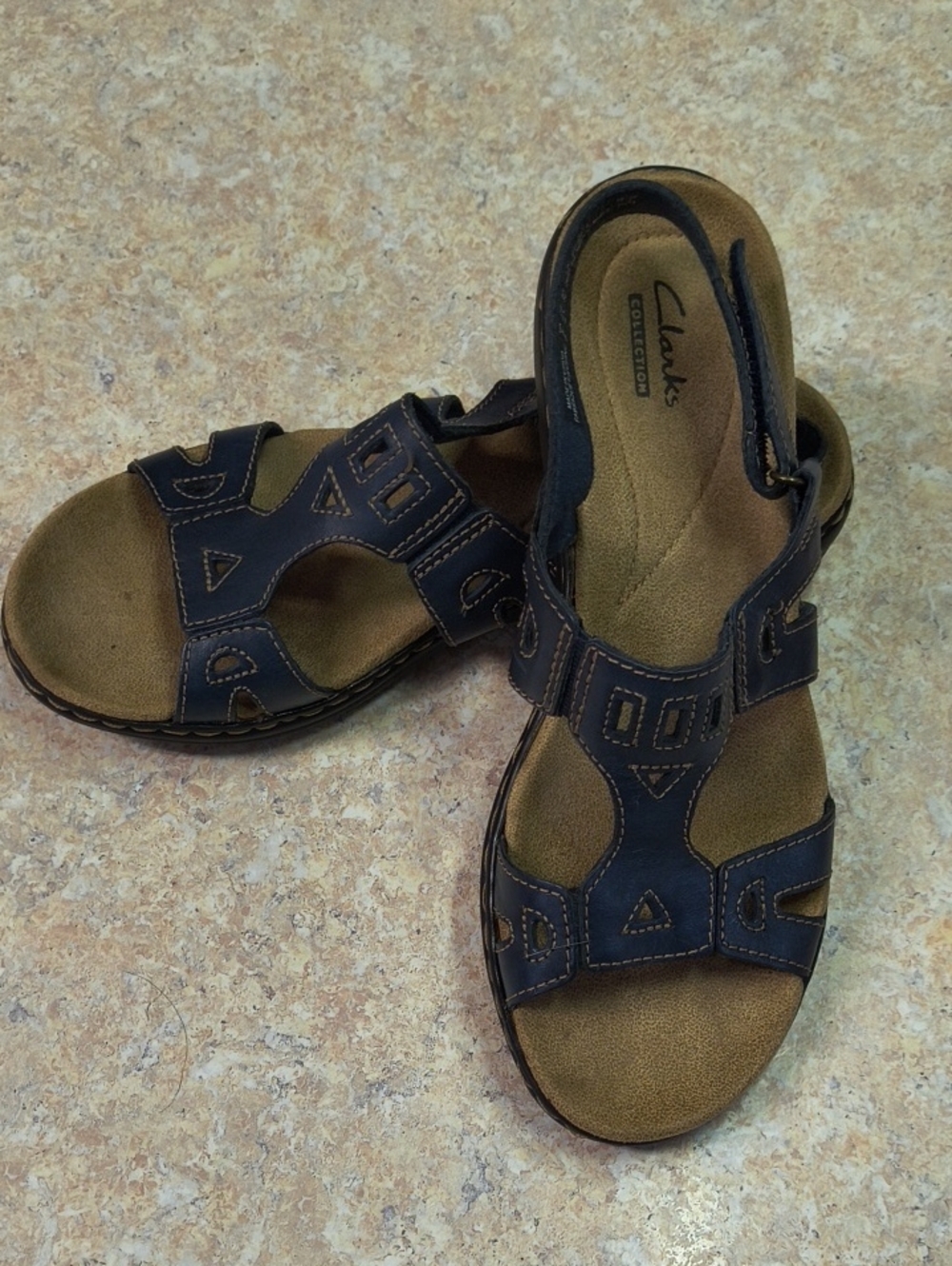 Clarks Dark Navy Leather Casual Comfort Sandals Sz 7.5 GUC